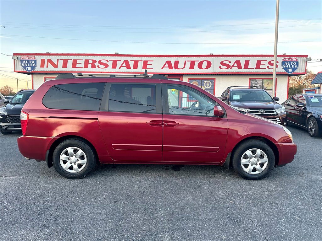 2008 Kia Sedona LX's photo