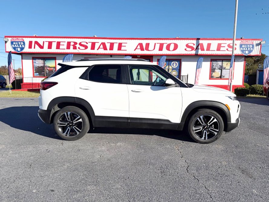 2023 Chevrolet TrailBlazer LT's photo