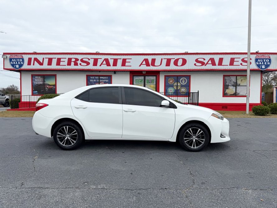 2019 Toyota Corolla LE's photo