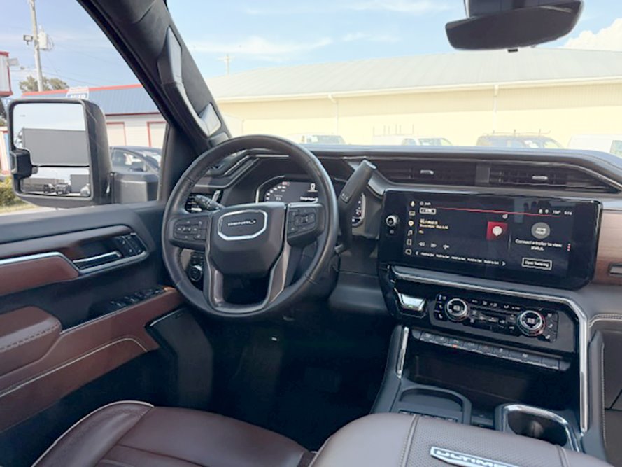 2025 GMC Sierra 3500HD Denali Ultimate - Photo 17