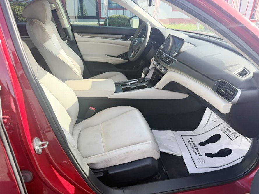 2019 Honda Accord LX - Photo 11