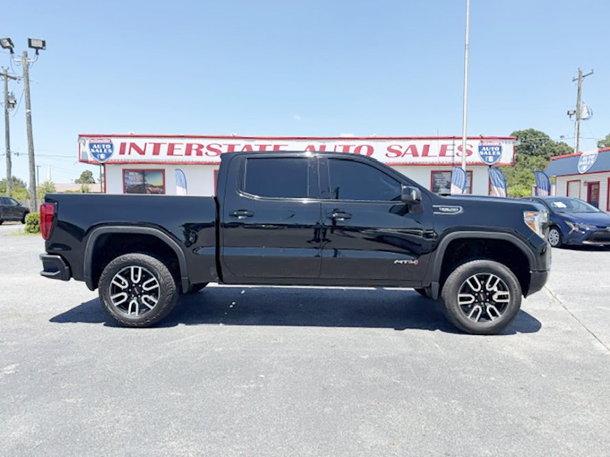 2019 GMC Sierra 4WD Crew Cab Short Box AT4's photo