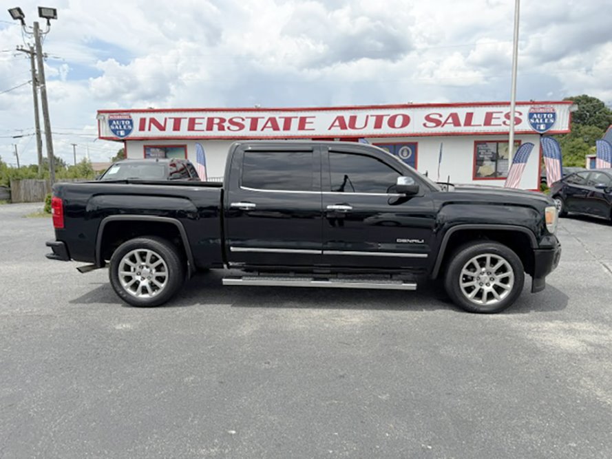 2015 GMC Sierra 4WD Crew Cab Short Box's photo